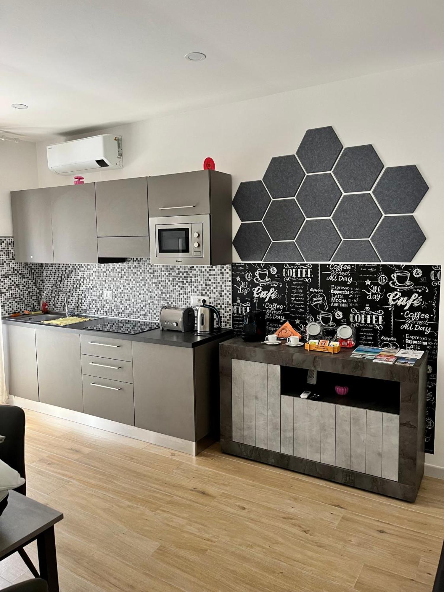 Solemar Apartments Kennedy Альгеро Экстерьер фото