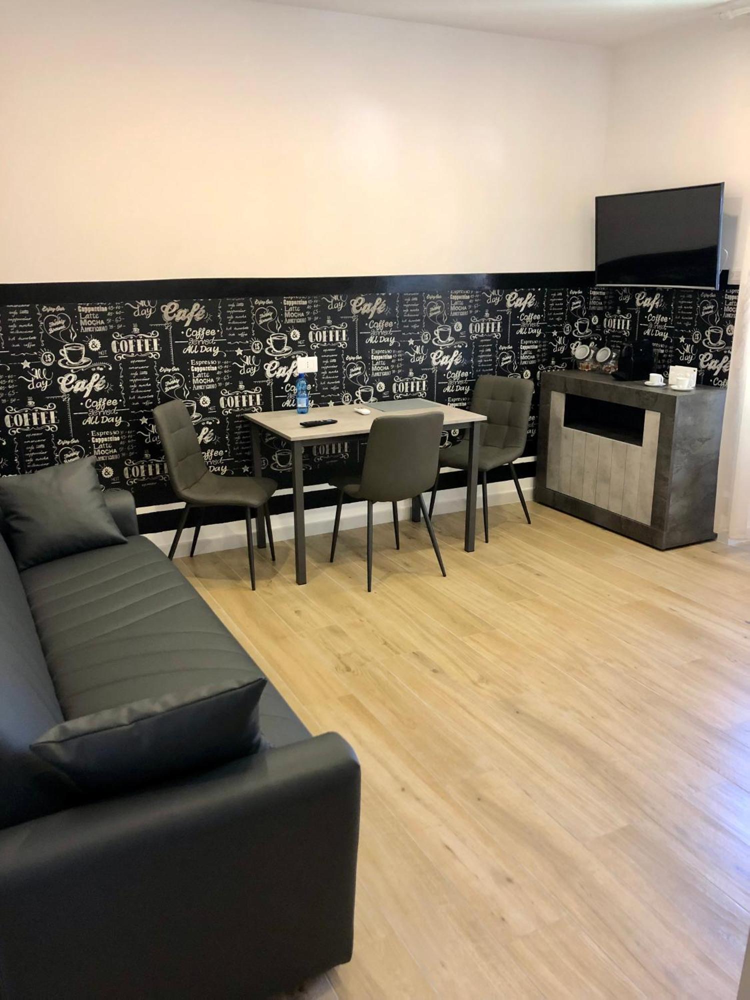 Solemar Apartments Kennedy Альгеро Экстерьер фото
